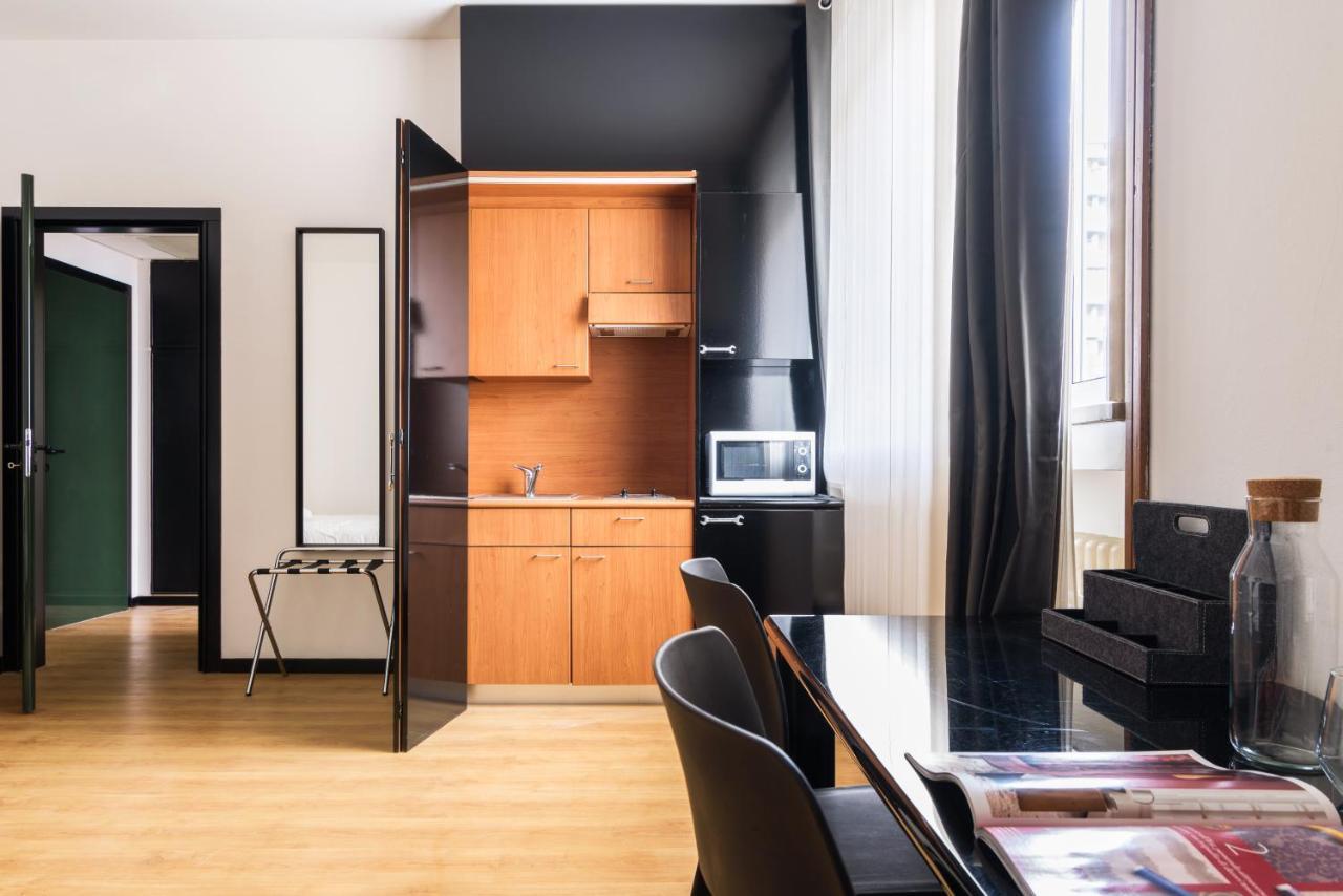 Foresteria Monti Lejlighed Milano Eksteriør billede